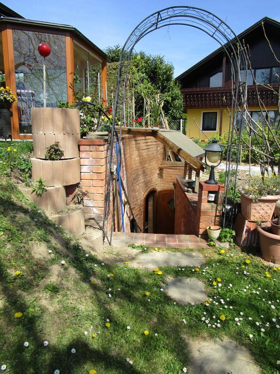 Haus Sundl - Privatzimmer Emmersdorf an der Donau Esterno foto
