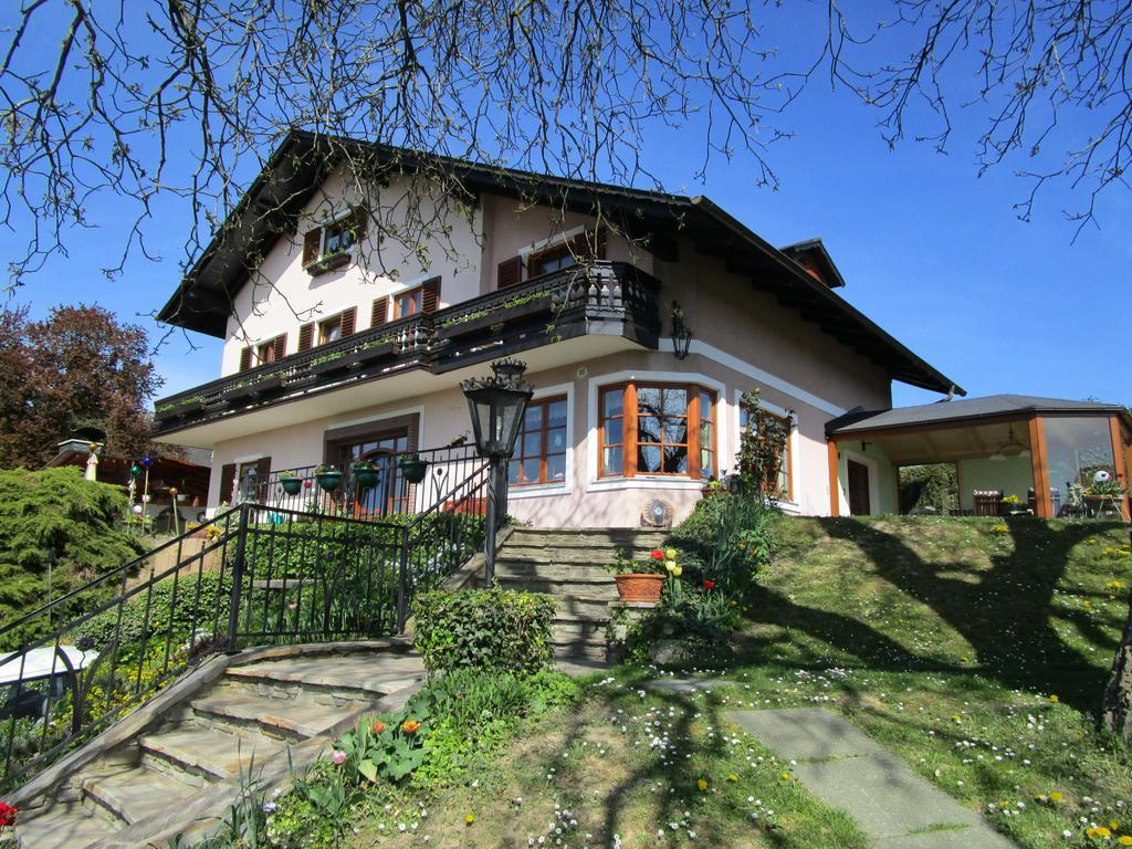 Haus Sundl - Privatzimmer Emmersdorf an der Donau Esterno foto